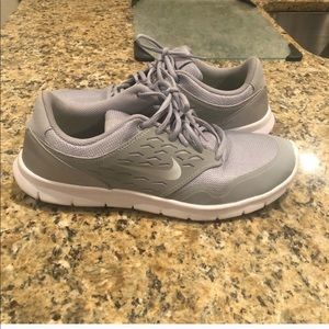 Women’s Nike Tennis Shoes